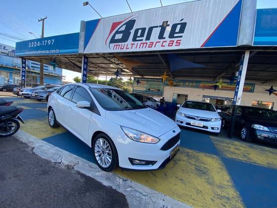 FORD FOCUS 2.0 SE FASTBACK 16V FLEX 4P POWERSHIFT