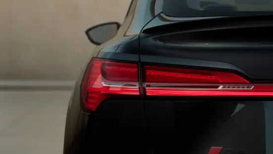 AUDI-Q8 E-TRON-2023