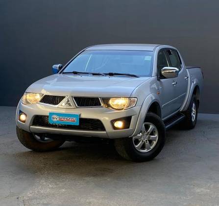 MITSUBISHI L200 TRITON 3.2 HPE 4X4 CD 16V TURBO INTERCOOLER DIESEL 4P AUTOMÁTICO