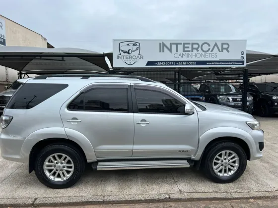 TOYOTA HILUX 2.7 SR 4X2 CD 16V FLEX 4P AUTOMÁTICO