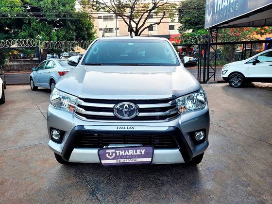 TOYOTA HILUX 2.7 SR 4X2 CD 16V FLEX 4P AUTOMÁTICO