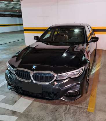 BMW-330i-2019