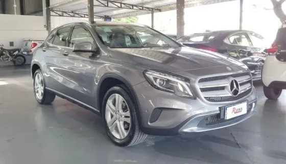 MERCEDES-BENZ GLA 200 1.6 CGI ADVANCE 16V TURBO FLEX 4P AUTOMÁTICO