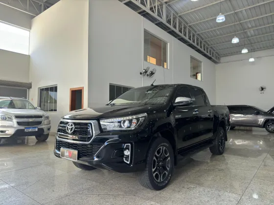 TOYOTA HILUX 2.8 SRX 4X4 CD 16V DIESEL 4P AUTOMÁTICO