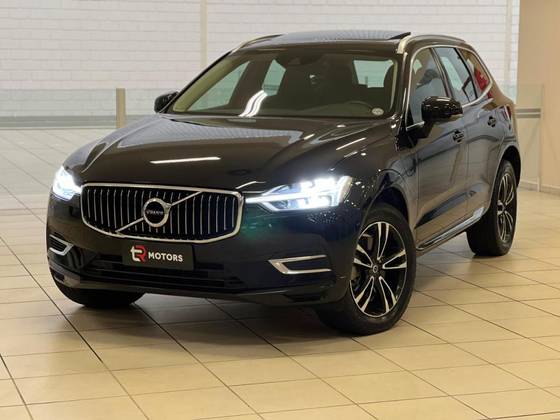 VOLVO XC60 2.0 T8 HYBRID MOMENTUM AWD GEARTRONIC
