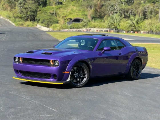 DODGE CHALLENGER 6.2 V8 HEMI GASOLINA SRT JAILBREAK TORQUEFLITE