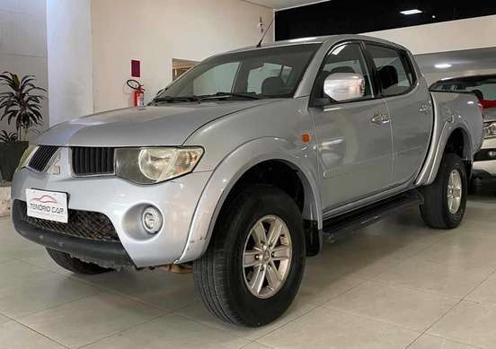 MITSUBISHI-L200 TRITON-3.2 HPE 4X4 CD 16V TURBO INTERCOOLER DIESEL 4P AUTOMÁTICO MITSUBISHI-L200 TRITON-2009