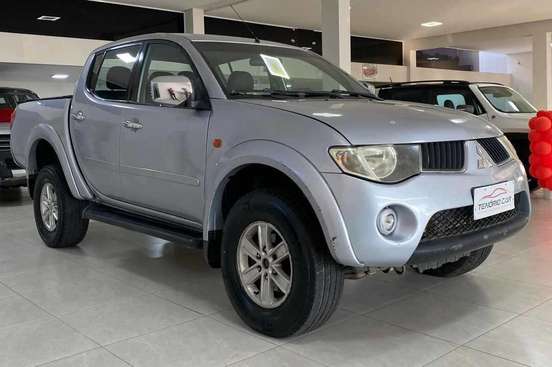 MITSUBISHI-L200 TRITON-3.2 HPE 4X4 CD 16V TURBO INTERCOOLER DIESEL 4P AUTOMÁTICO MITSUBISHI-L200 TRITON-2009