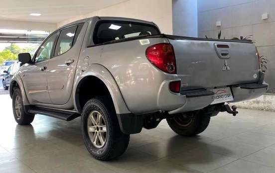 MITSUBISHI-L200 TRITON-3.2 HPE 4X4 CD 16V TURBO INTERCOOLER DIESEL 4P AUTOMÁTICO MITSUBISHI-L200 TRITON-2009