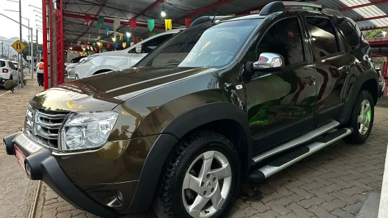 RENAULT DUSTER 2.0 DYNAMIQUE 4X2 16V FLEX 4P AUTOMÁTICO