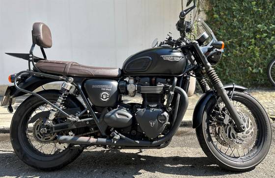 TRIUMPH BONNEVILLE T120 BLACK 1200 