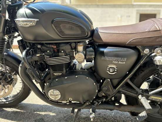 TRIUMPH-BONNEVILLE T120 BLACK 1200 TRIUMPH-BONNEVILLE T120 BLACK 1200-2019