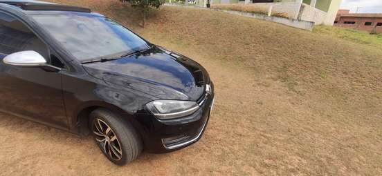 VOLKSWAGEN-GOLF-2014