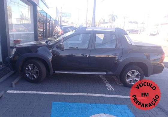 RENAULT DUSTER OROCH 2.0 16V FLEX DYNAMIQUE 4P AUTOMÁTICO