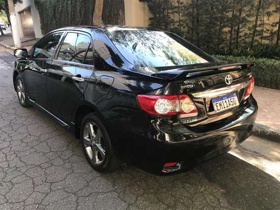 TOYOTA-COROLLA-2013