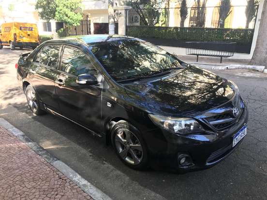 TOYOTA-COROLLA-2013