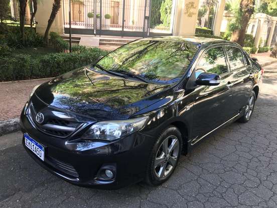 TOYOTA-COROLLA-2013
