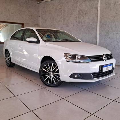 VOLKSWAGEN JETTA 2.0 TSI HIGHLINE 200CV GASOLINA 4P TIPTRONIC