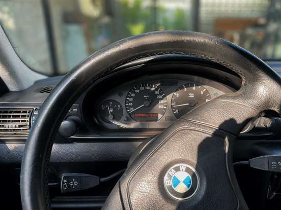 BMW-318i-1994