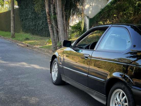 BMW-318i-1994