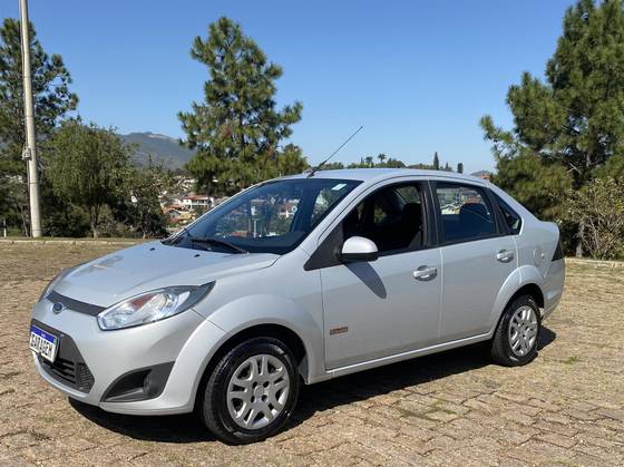FORD FIESTA 1.6 ROCAM 8V FLEX 4P MANUAL