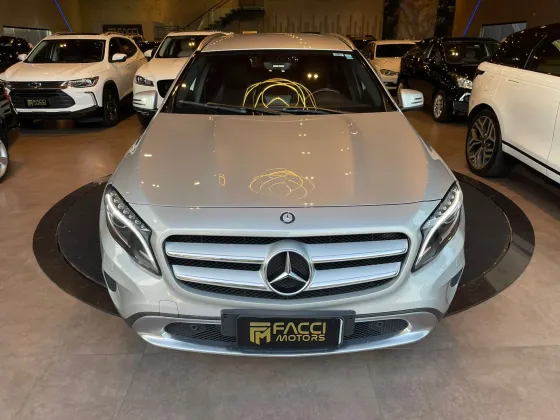 MERCEDES-BENZ GLA 200 1.6 CGI ADVANCE 16V TURBO GASOLINA 4P AUTOMÁTICO