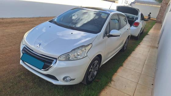 PEUGEOT 208 1.6 GRIFFE 16V FLEX 4P AUTOMÁTICO