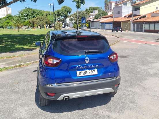 RENAULT-CAPTUR-2021