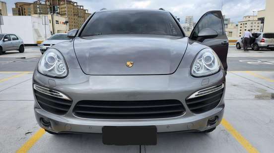 PORSCHE-CAYENNE-2013