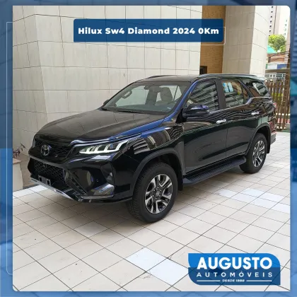TOYOTA HILUX SW4 2.8 D-4D TURBO DIESEL DIAMOND 7L 4X4 AUTOMÁTICO