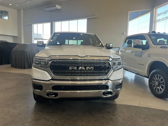 RAM 1500 5.7 V8 GASOLINA LIMITED CD 4X4 AUTOMÁTICO