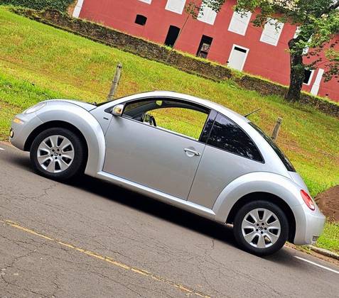 VOLKSWAGEN NEW BEETLE 2.0 MI 8V GASOLINA 2P TIPTRONIC