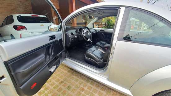 VOLKSWAGEN-NEW BEETLE-2008