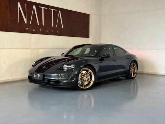 PORSCHE TAYCAN ELÉTRICO