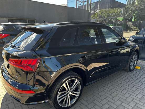 AUDI-Q5-2018