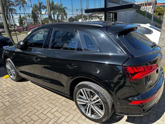 AUDI-Q5-2018