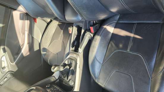 FORD-FOCUS-2015