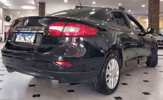 RENAULT-FLUENCE-2.0 DYNAMIQUE PLUS 16V FLEX 4P AUTOMÁTICO RENAULT-FLUENCE-2018