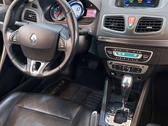 RENAULT-FLUENCE-2.0 DYNAMIQUE PLUS 16V FLEX 4P AUTOMÁTICO RENAULT-FLUENCE-2018
