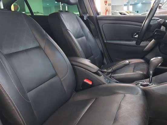 RENAULT-FLUENCE-2.0 DYNAMIQUE PLUS 16V FLEX 4P AUTOMÁTICO RENAULT-FLUENCE-2018