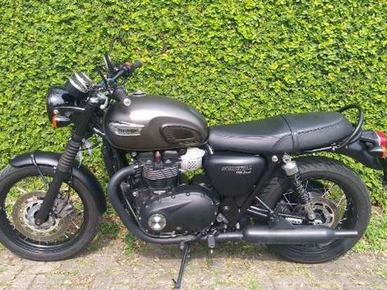 TRIUMPH-BONNEVILLE T100 BLACK 900 TRIUMPH-BONNEVILLE T100 BLACK 900-2020