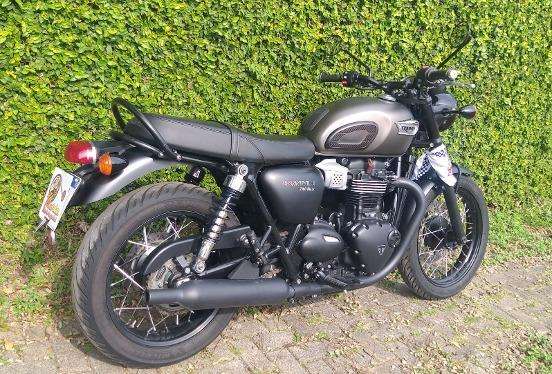 TRIUMPH-BONNEVILLE T100 BLACK 900-2020
