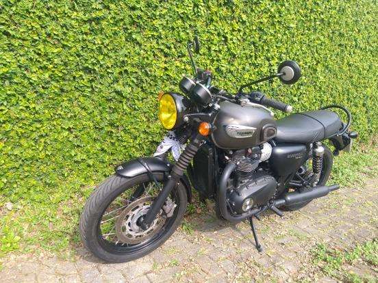 TRIUMPH-BONNEVILLE T100 BLACK 900 TRIUMPH-BONNEVILLE T100 BLACK 900-2020