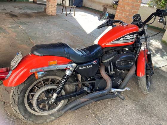 HARLEY-DAVIDSON SPORTSTER XL 883 R 