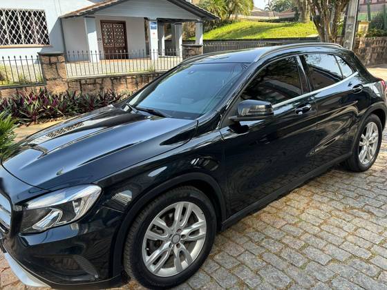 MERCEDES-BENZ GLA 200 1.6 CGI STYLE 16V TURBO FLEX 4P AUTOMÁTICO