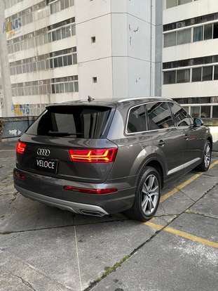 AUDI-Q7-2018