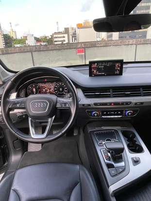 AUDI-Q7-2018