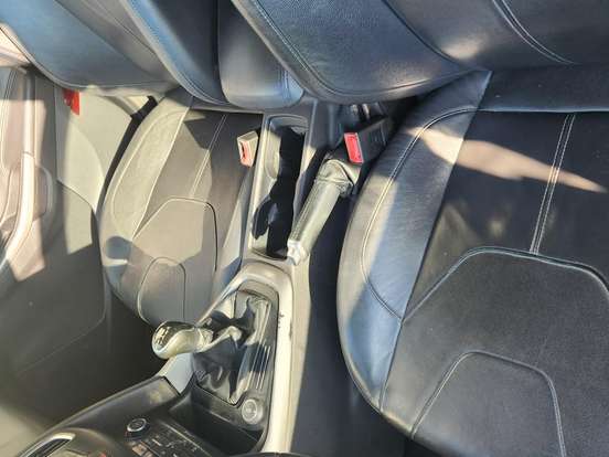 FORD-FOCUS-1.6 SE PLUS 16V FLEX 4P MANUAL FORD-FOCUS-2015