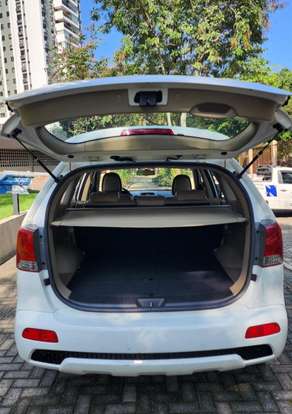 KIA-SORENTO-2011