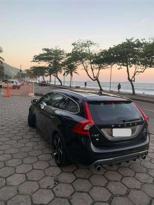 VOLVO-V60-2013
